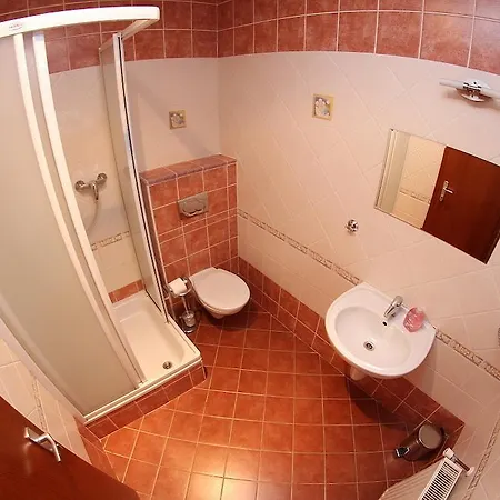 بيت ضيافة Milotin *