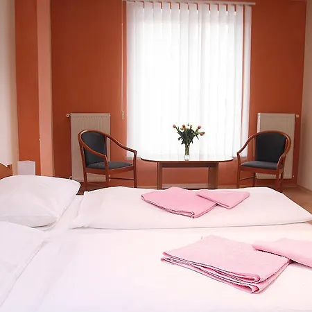 بيت ضيافة Milotin